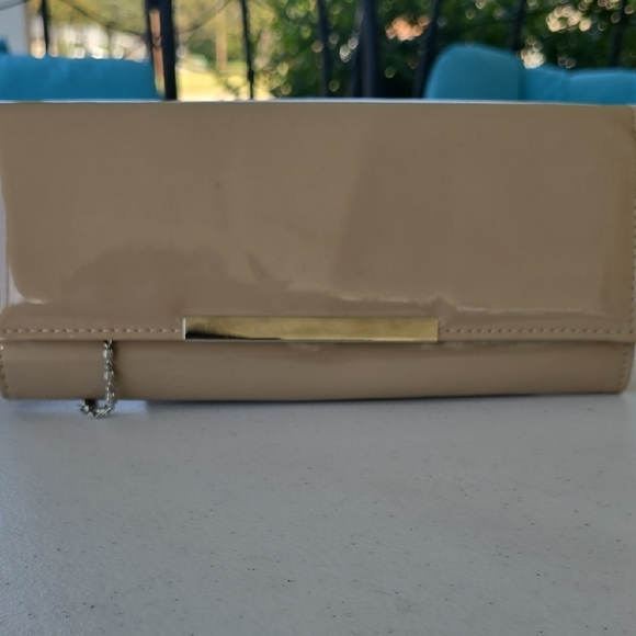 Elegant Tan Clutch Bag - Picture 1 of 2